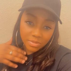 Meet your Posher, Adrian